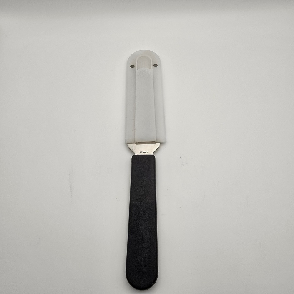 Pampered Chef Cheese Knife #1125 Slicer Spreader Stainless W/Protective Cover